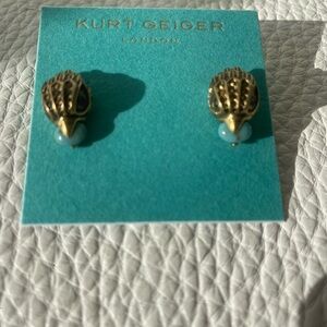 Kurt Geiger London Eagle Head Stud Earrings Gold Tone Turquoise New With Tags